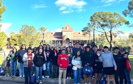 MHS Sophomores pose on the UofA campus